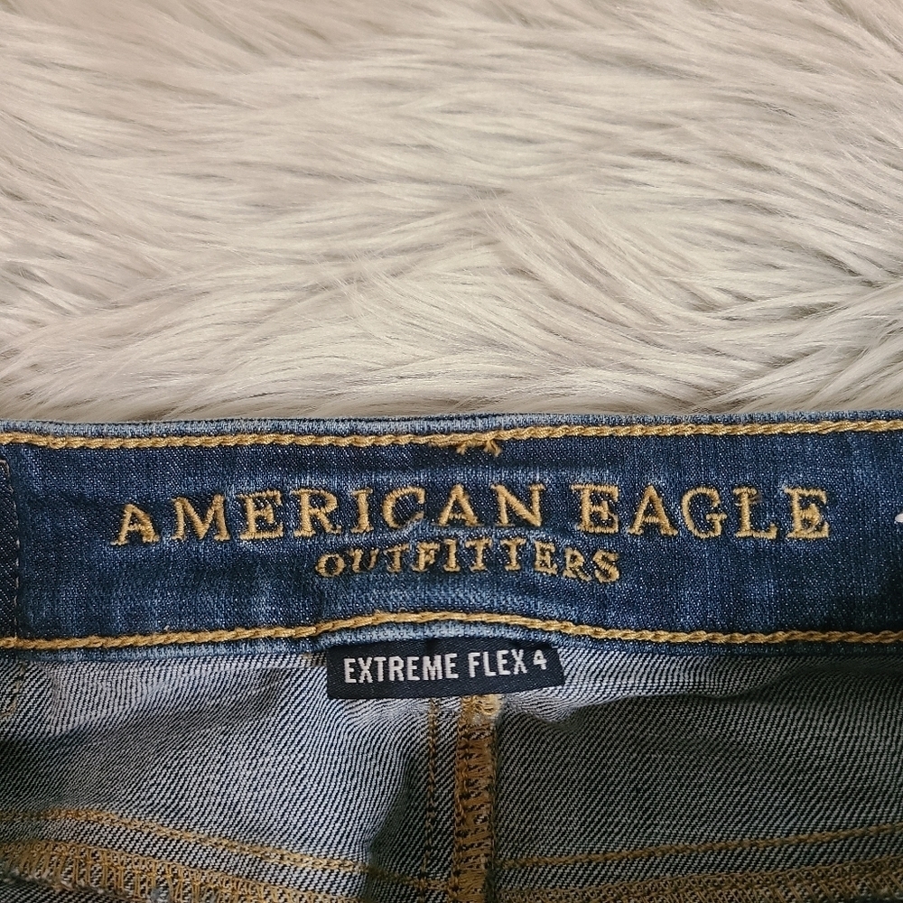 American Eagle Distressed Straight Leg Jeans - Picture 5 of 14
